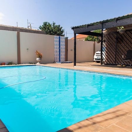 Casa da Noleen Matola Esterno foto