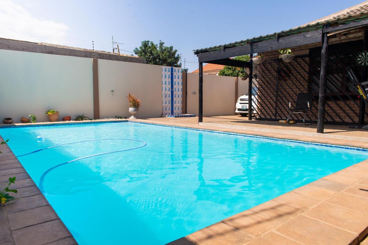 Casa da Noleen Matola Esterno foto