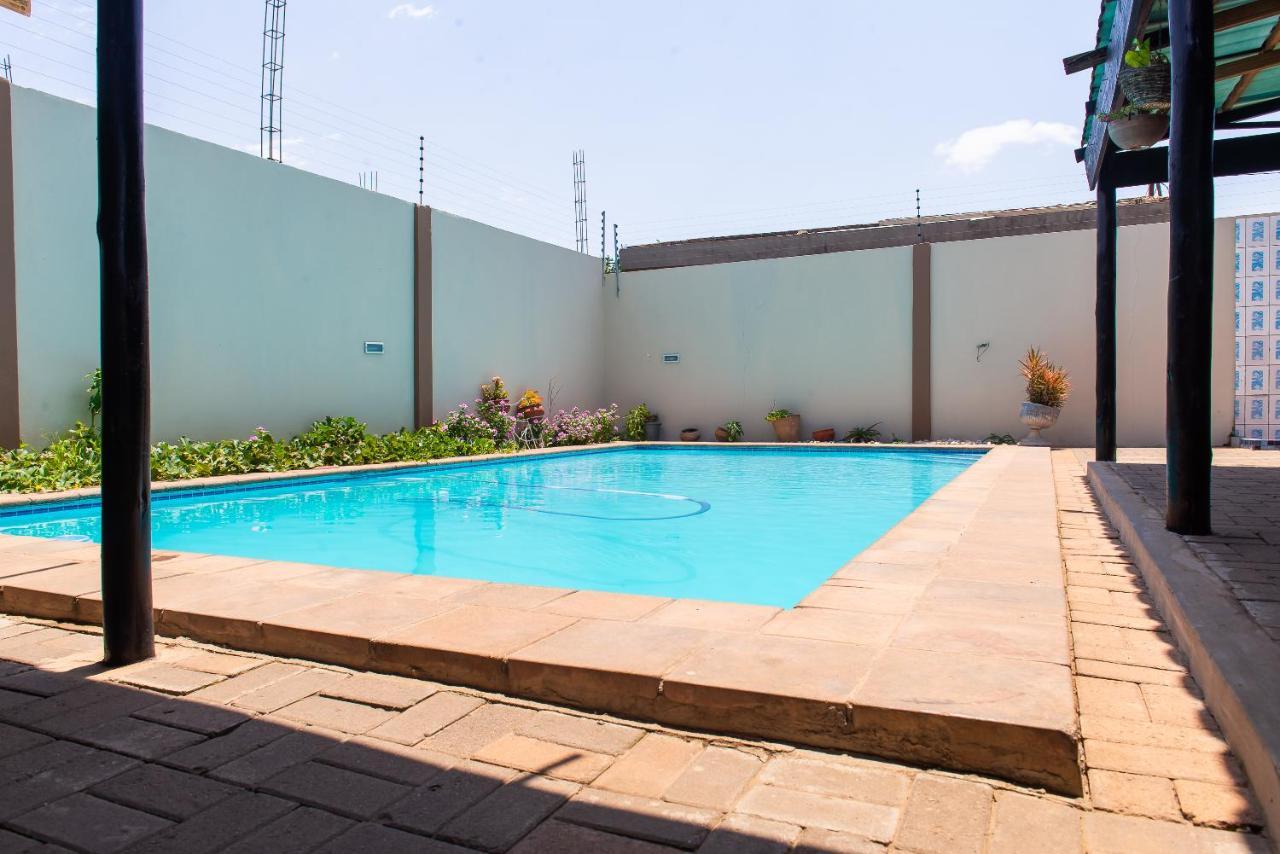 Casa da Noleen Matola Esterno foto