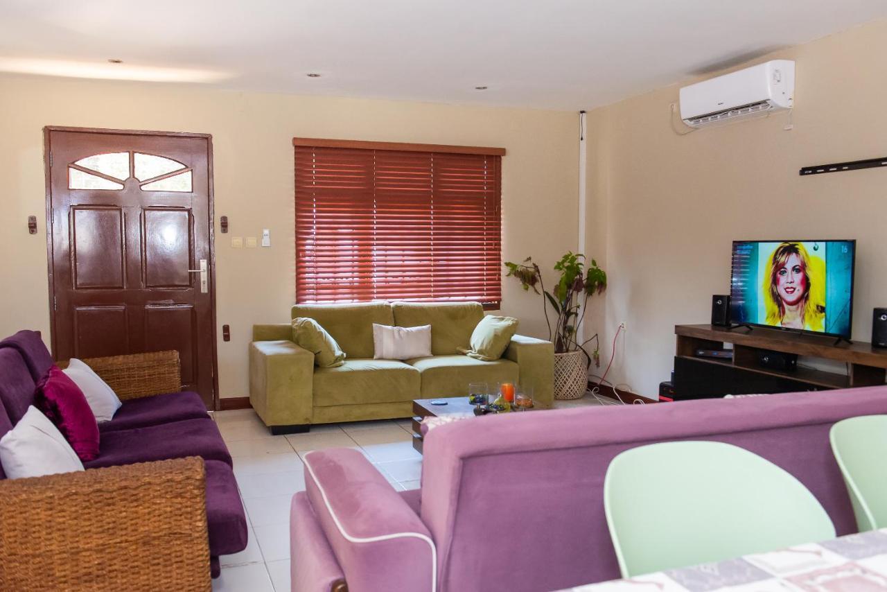 Casa da Noleen Matola Esterno foto
