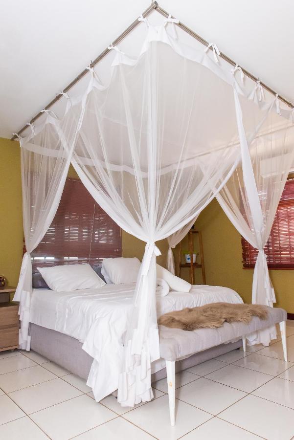 Casa da Noleen Matola Esterno foto