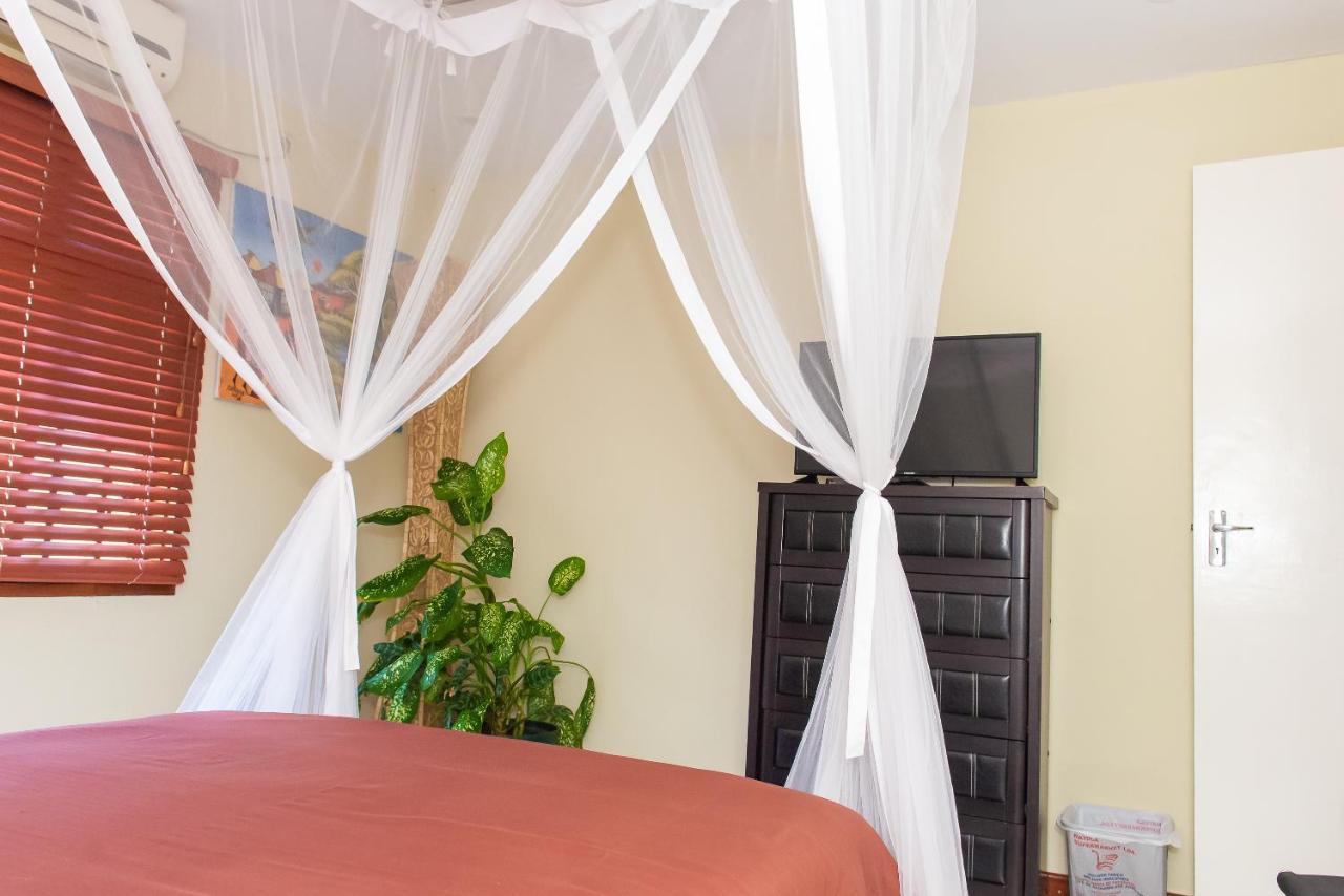Casa da Noleen Matola Esterno foto