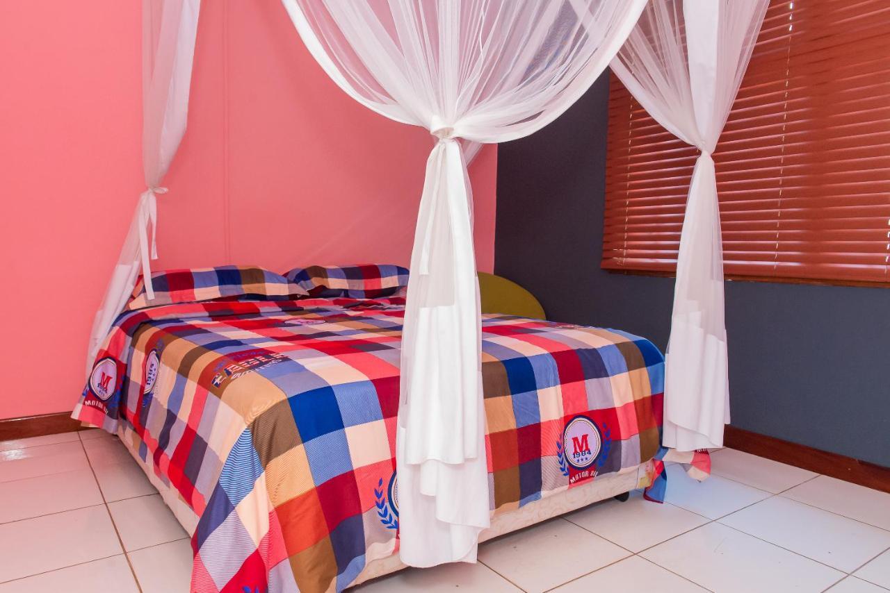 Casa da Noleen Matola Esterno foto