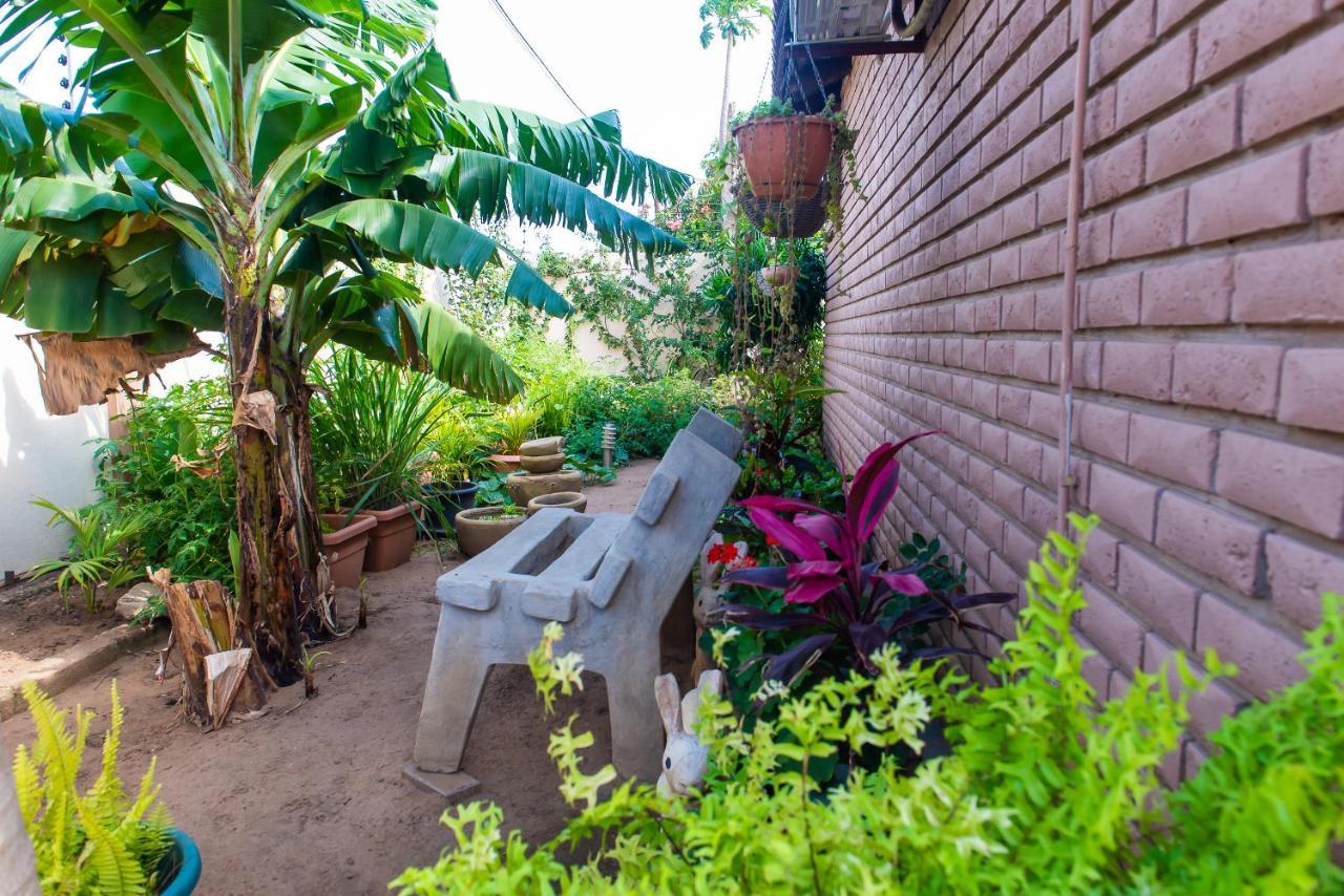Casa da Noleen Matola Esterno foto